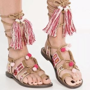 GLADIATOR SANDALS